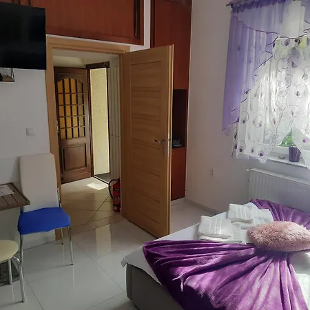 Anagora Iii Apartmán *